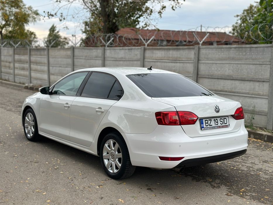 VOLKSWAGEN Jetta 2011 — imagine 5