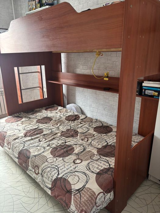 Кровать двух этажная