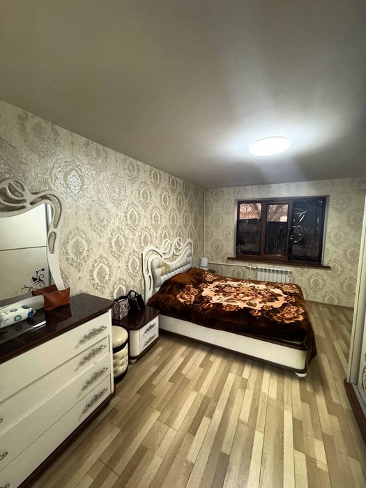 Продается 3 комн квартира, евроремонт, кирпич, Юнусабад, Зарбулок