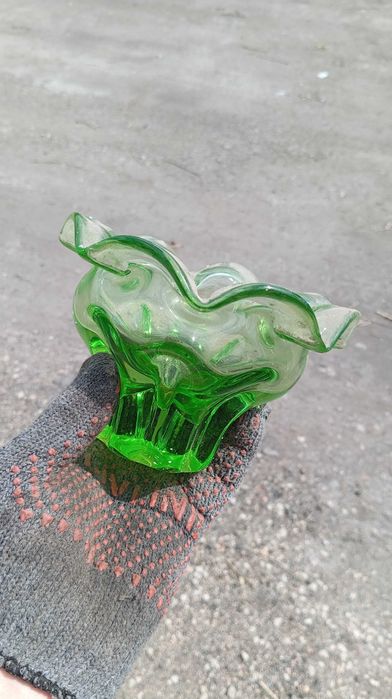 Стеклянная пепельница