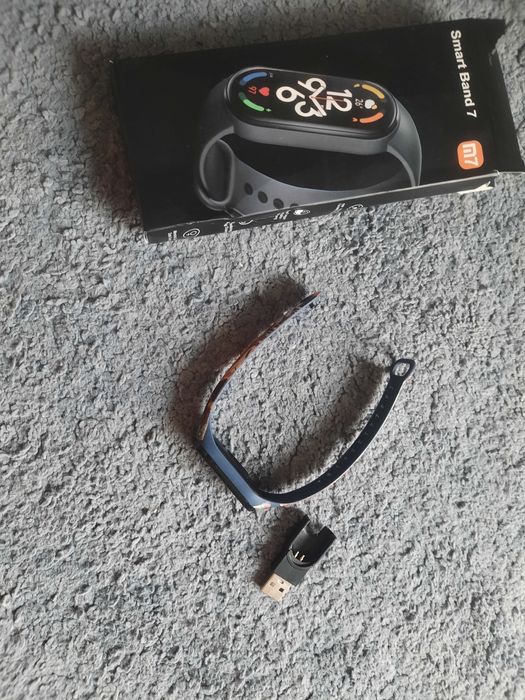 Продам smart band 7