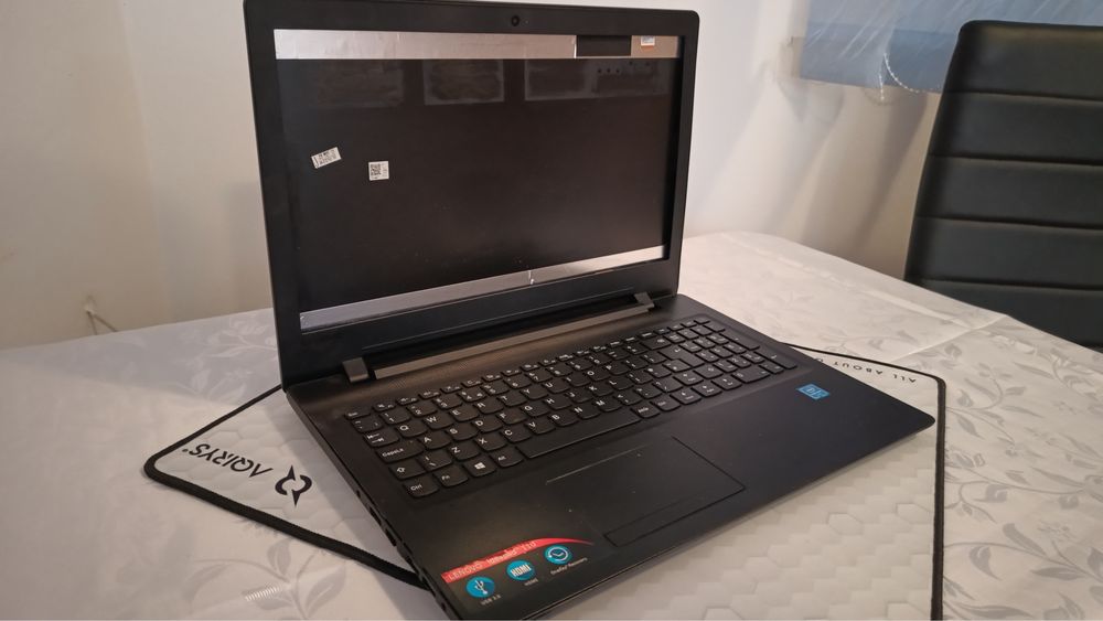 Vand carcasa de laptop ideapad 110 + incarcatorul de la el