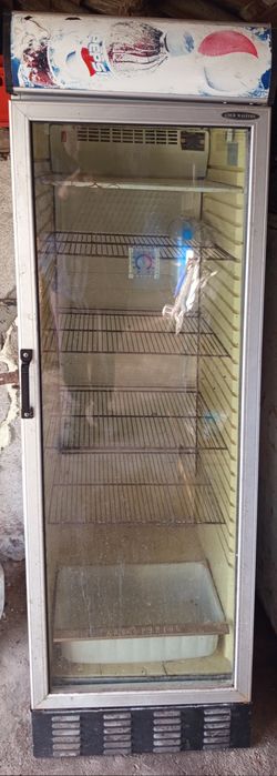 Хладилна витрина