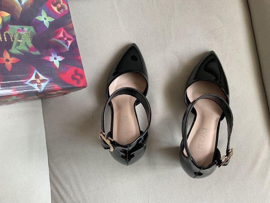 Туфли. Босаножки.  Размер 38.