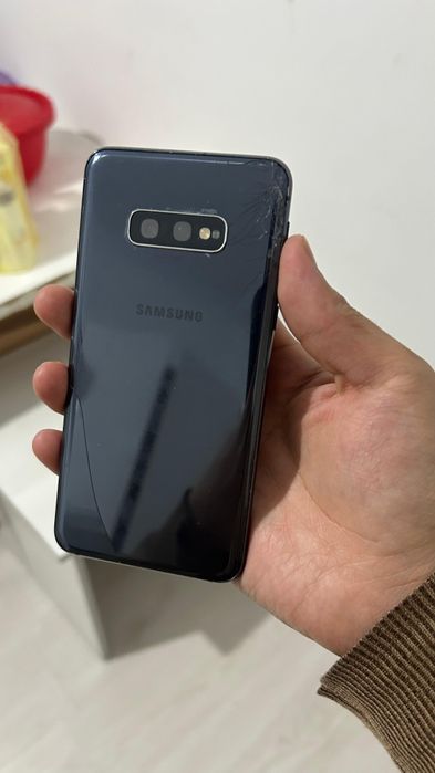 Самсунг с10е 128гб