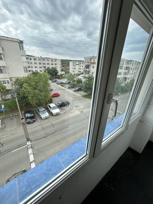 Garsoniera Mioveni zona A uri etaj 3