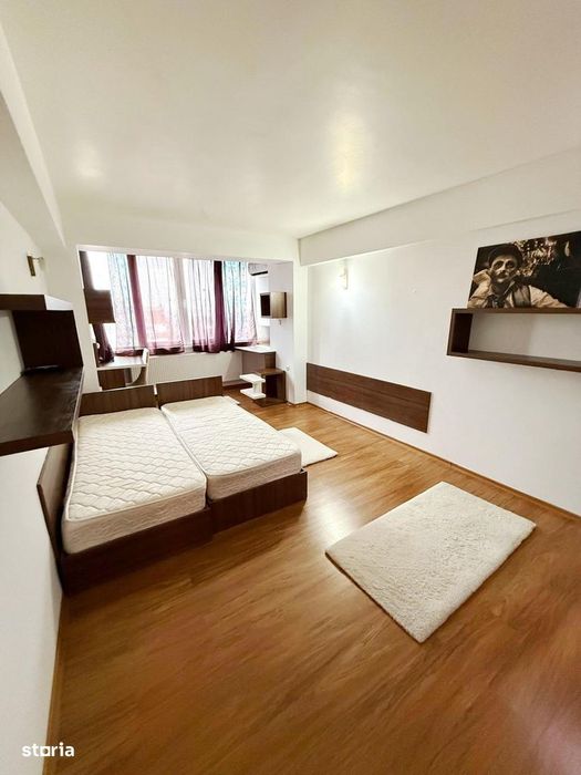 Vanzare apartament 3 camere, balcon, zona MAZEPA , TREI STAR