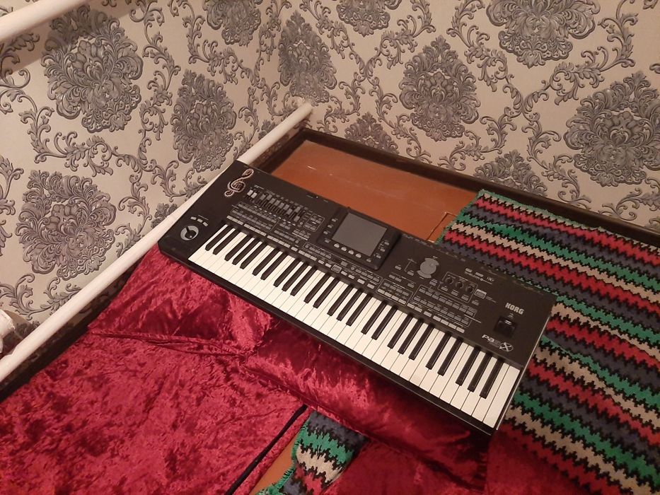 Синтезатор корг pax3