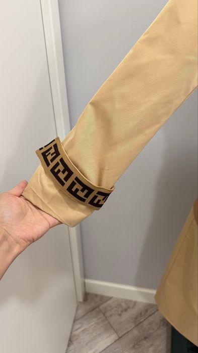 Продам плащ, размер S