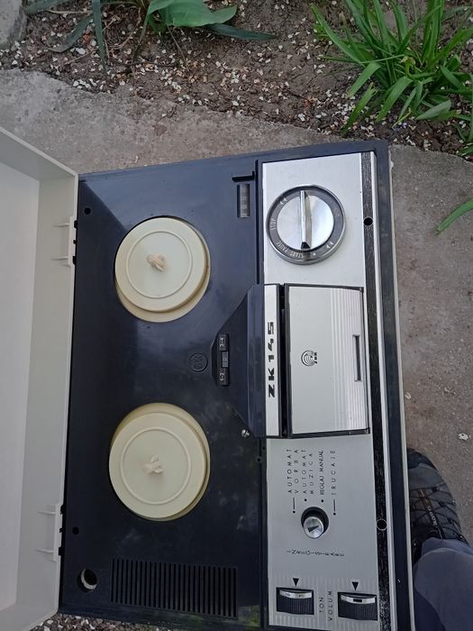 Magnetofon ZK145 funcțional
