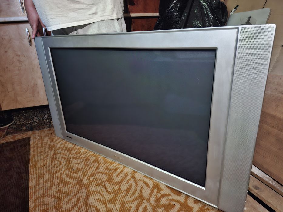 TV  Philips  cu ridicare de la la domiciliu