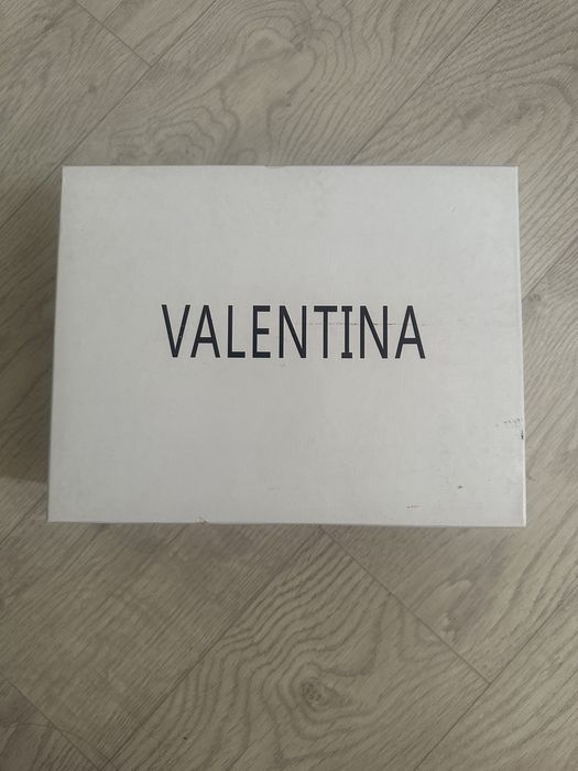 Продам босоножки