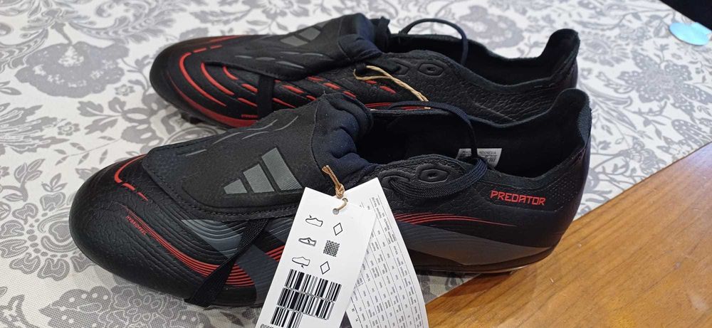Ghete de fotbal marimea 43