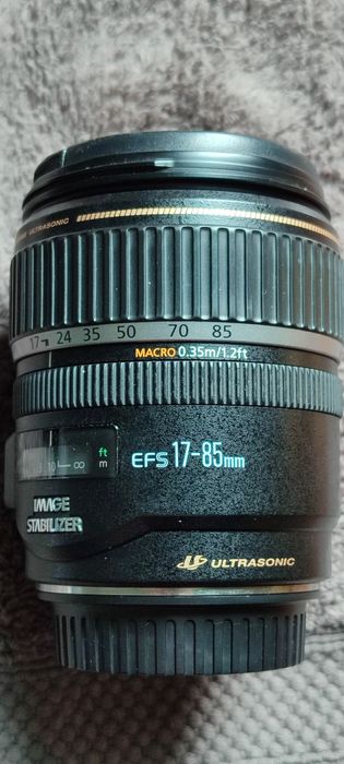 Объектив Canon EF-S 17-85