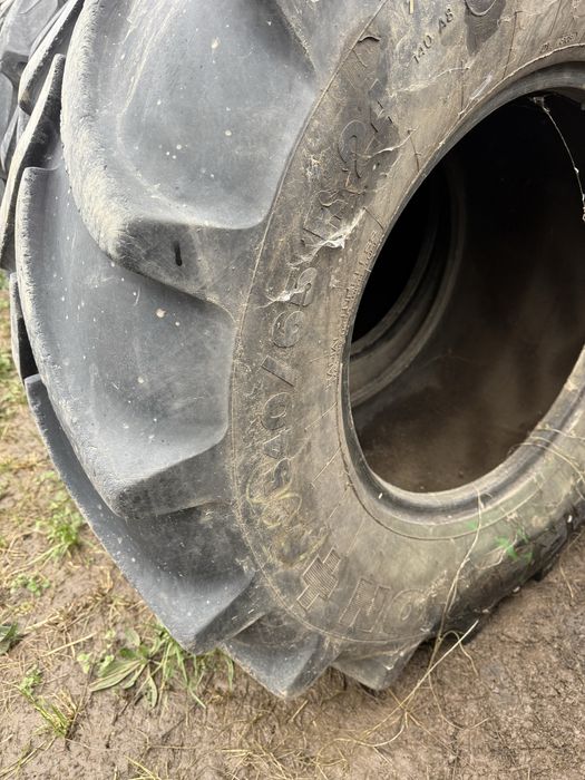 540/65r24 vredestein