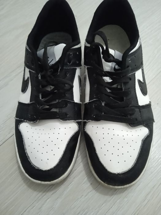 Продам кроссовки