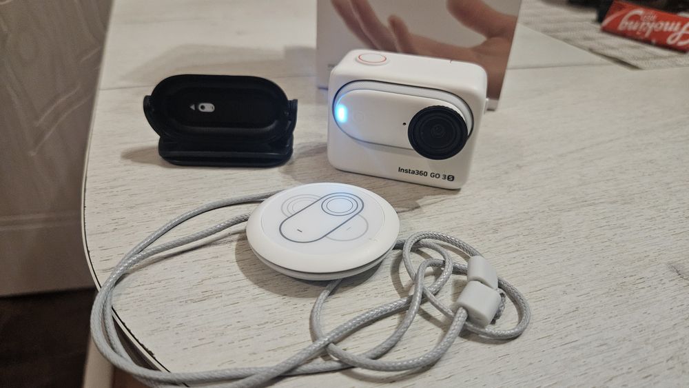 Екшън камера Insta 360 go 3s