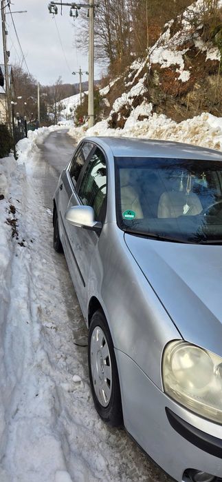 Vand golf 5 in stare buna