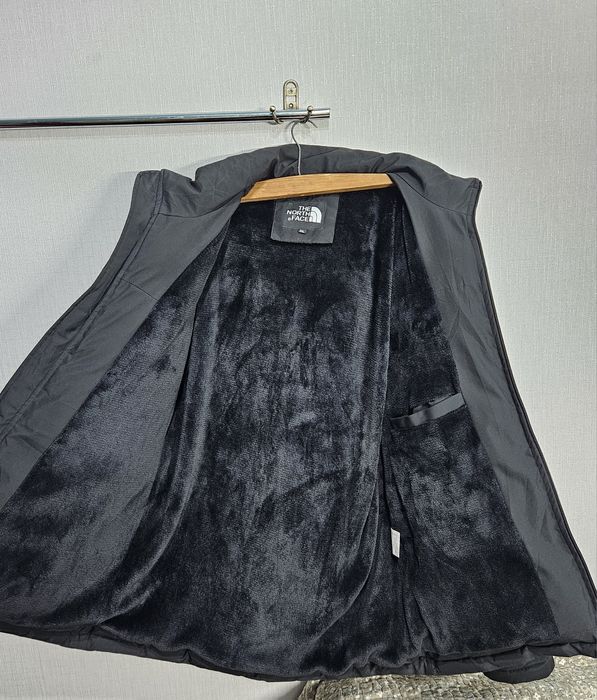 продам 2 зимних куртки