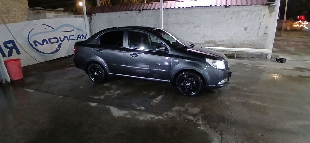Машина ,Нексия 3