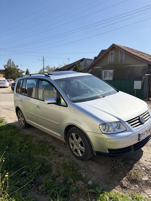 Volkswagen Touran diesel, 2.695 € — imagine 2