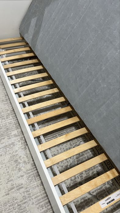 Диван бір адамдық