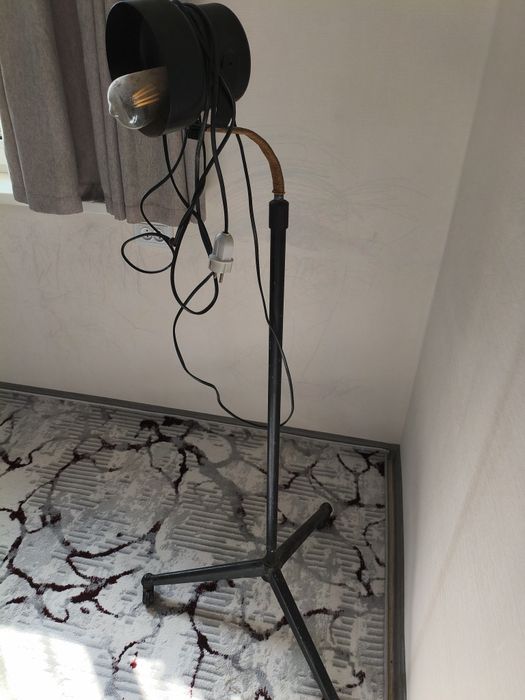 Светильник торшер в стиле хайтек