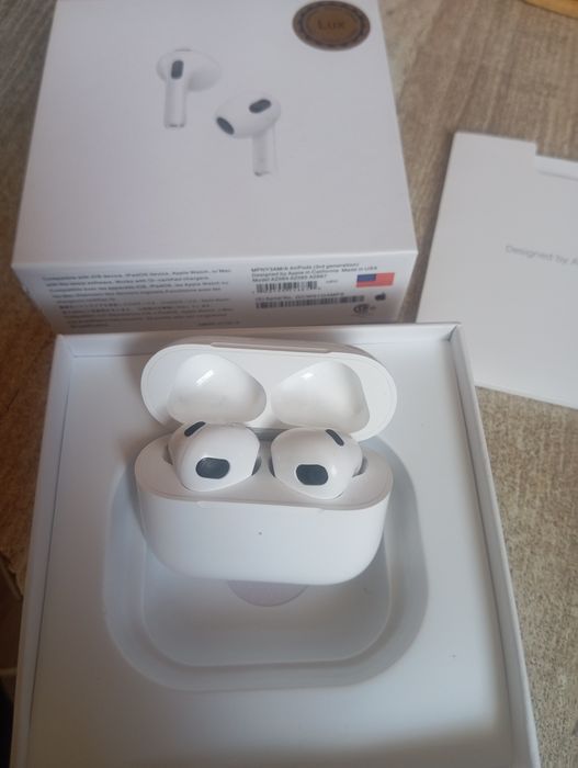 Наушники  и смрат часы