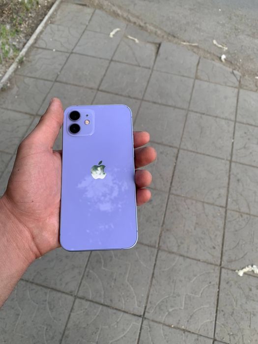 Обменяю продам айфон 12