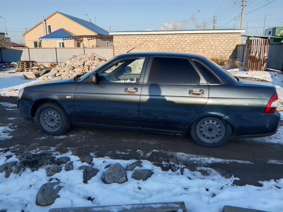 Приора автомобиль