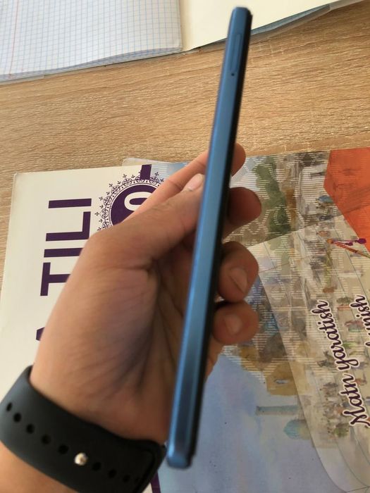 Redmi not 11 karobkasi bor yengi 1 yarim oy ishlatilgan yeng tiniq 128