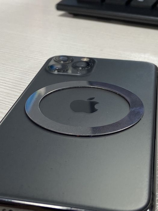 Iphone 11 pro в хорошем состояние