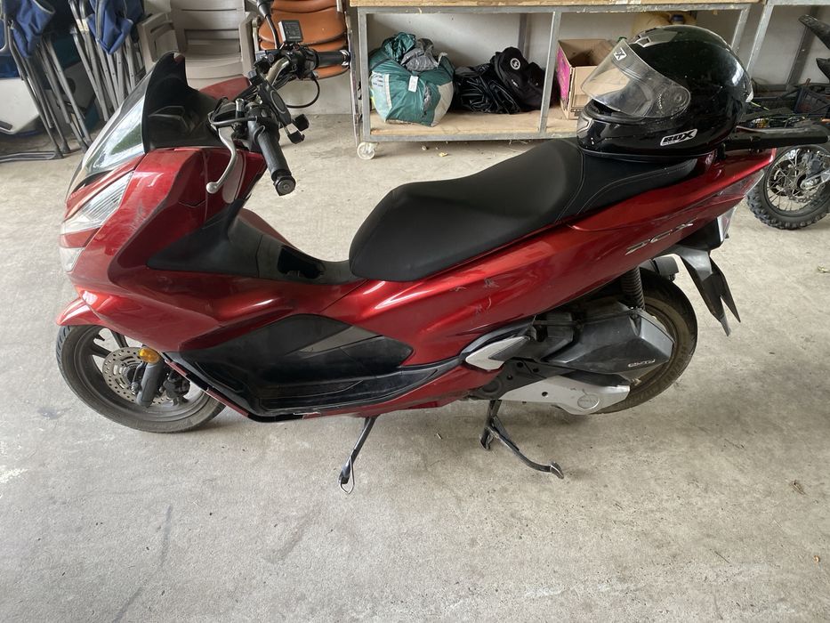 Scuter 125 motor conditie super o dau la vanzare ca nu o mai folosesc