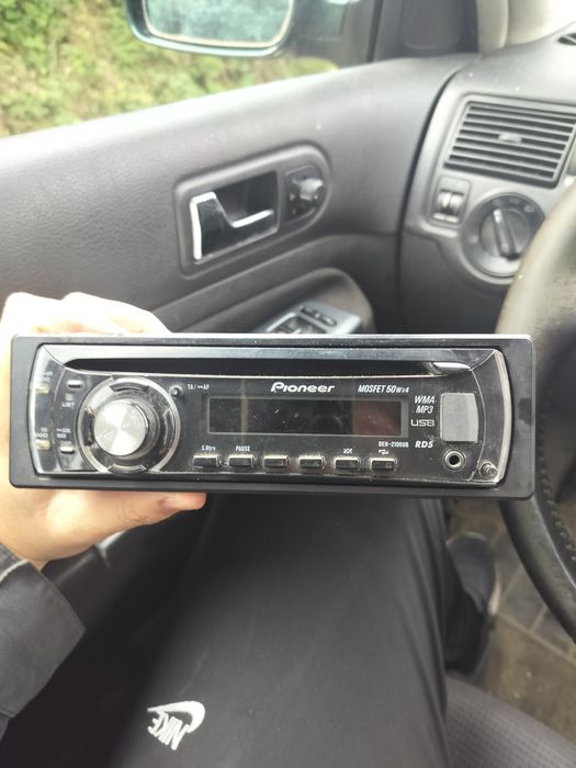 vând casetofon pionner