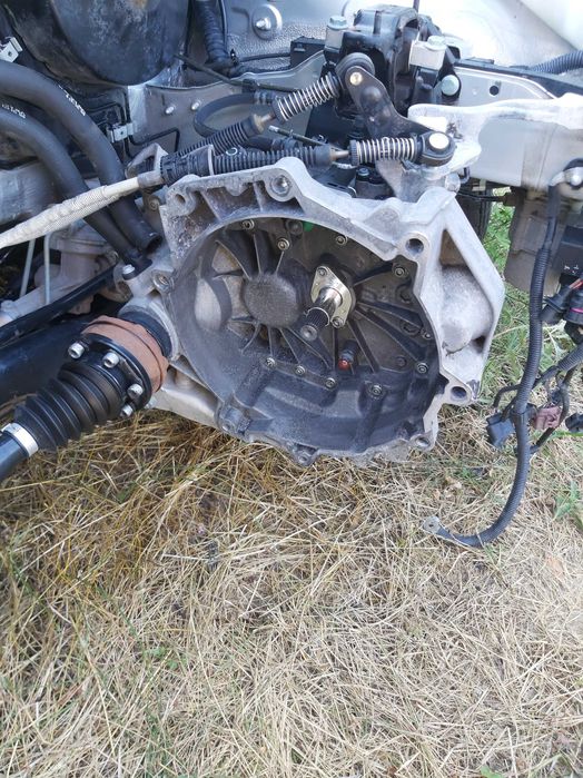 Cutie viteze VW Polo 1.2 benzina si altepeise.