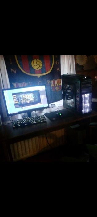 Ниско бюджетен Геймърски компютър + монитор комплект