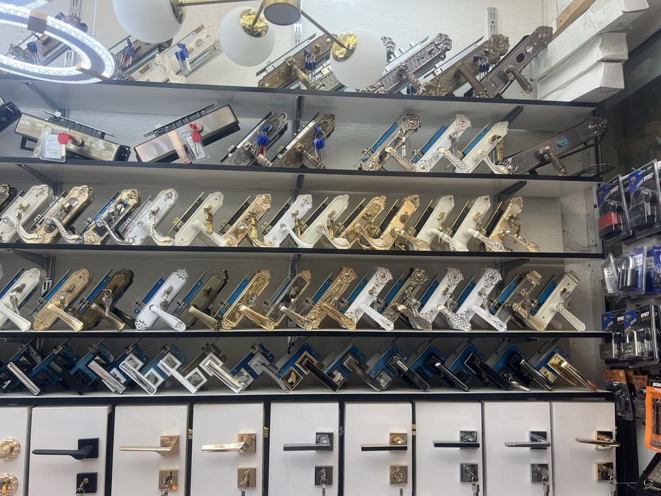 Замки для дверей большой ассортимент