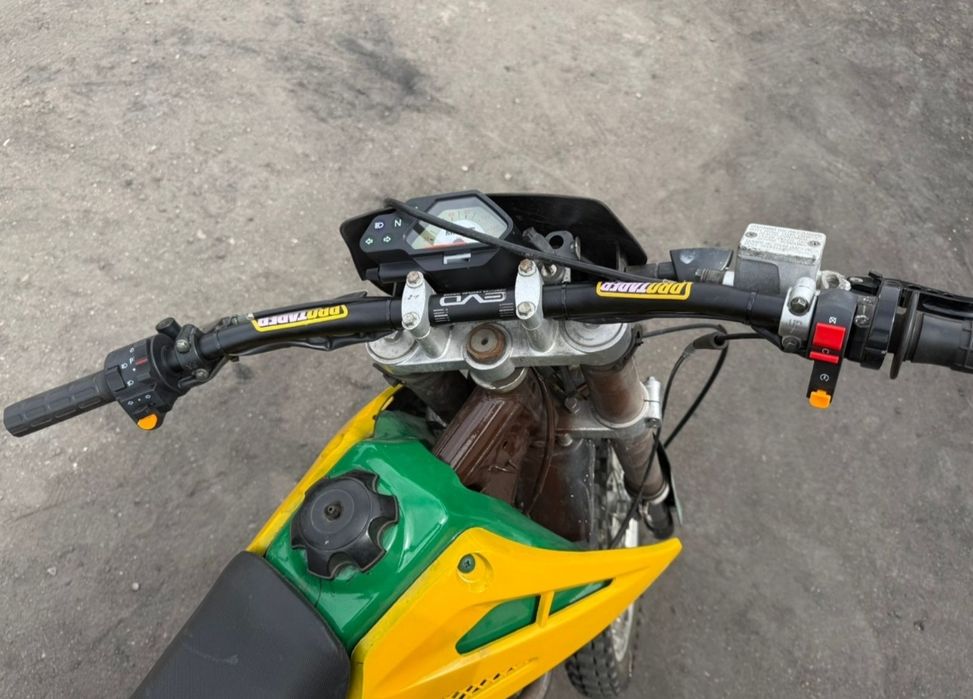 Продам эндуро 06 250кубов