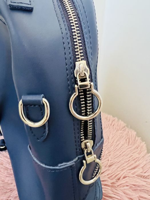 Синя кожена раничка на Поло