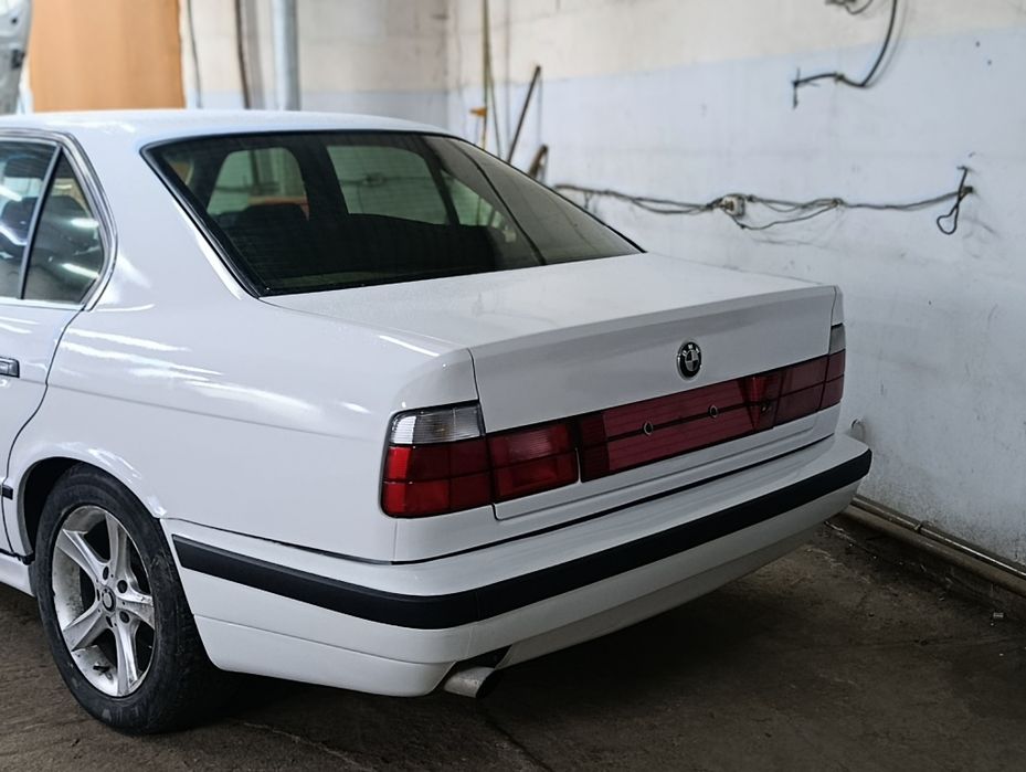 Bmw E34 продам Автомат 2 л