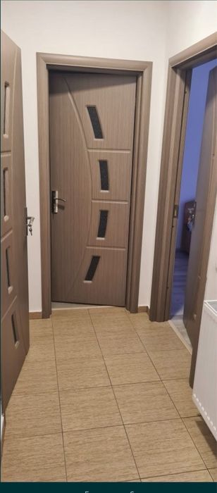 Vand apart 2 camere decomandat