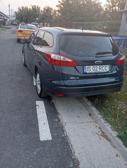 FORD Focus 2011 — imagine 5