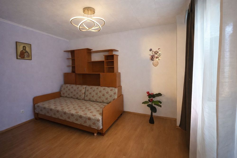 Închiriez apartament
