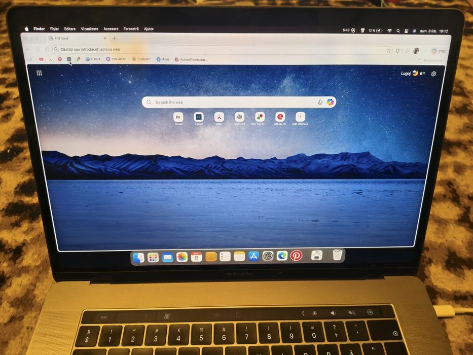 MacBook Pro A1990 2019