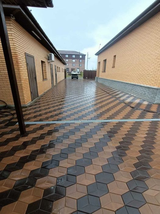 Брусчатка высокого качества.