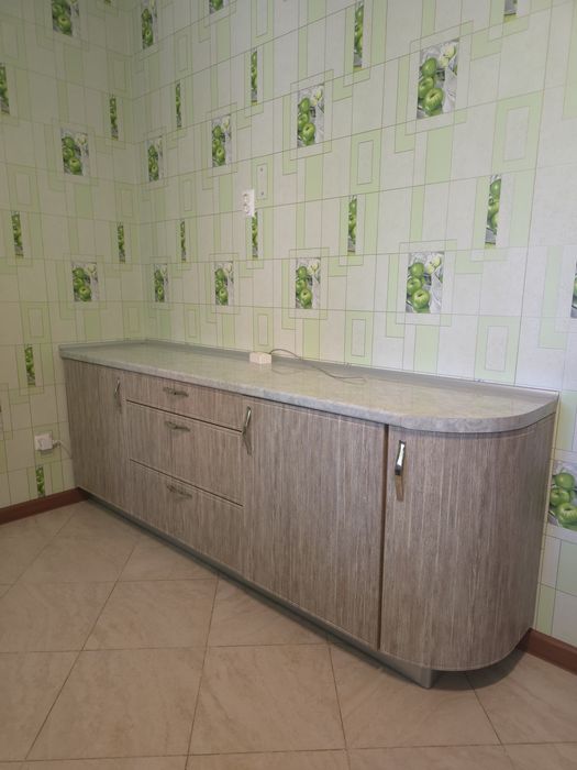 Продам кухонный  гарнитур
