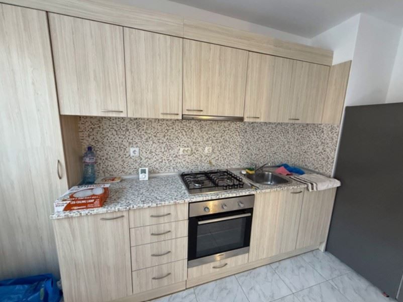 Дава се под наем Тристаен апартамент в София, Витоша - 115 кв.м за 847.62 € - Снимка #2