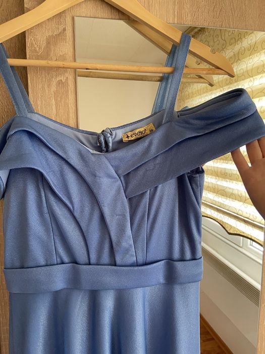 Официална рокля