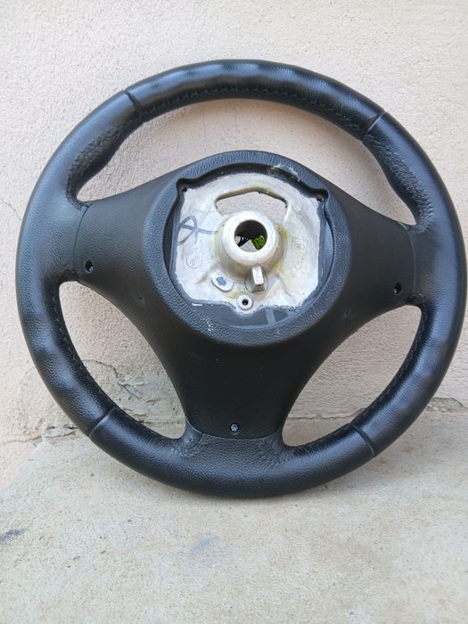 Volan bmw e90,e91,e92,e93,e87,e81,e88,e82