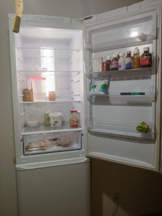 Срочно продам холодильник
